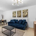 Oasis * إيفوري نورد